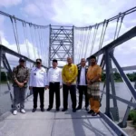 Pj Gubernur Riau Pastikan Jembatan Gantung di Kampar Layak Digunakan