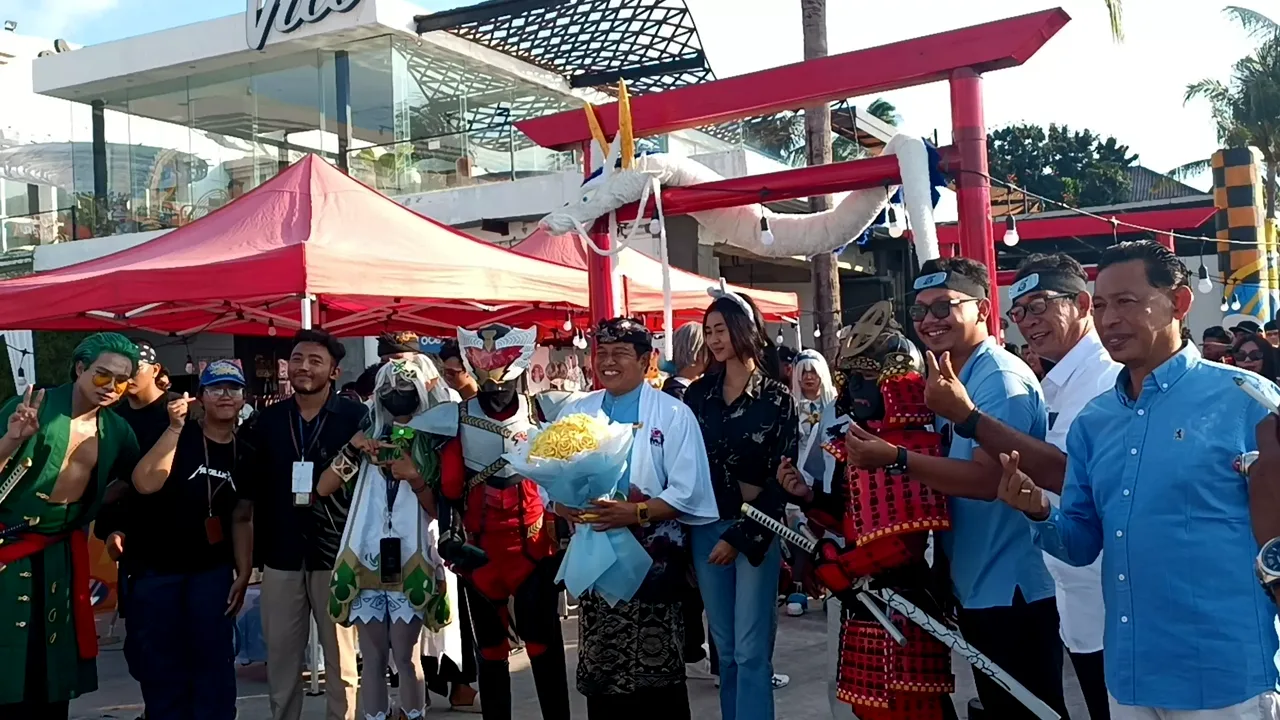 Suyasa Mendorong Kreativitas Anak Muda Melalui Festival Cinta di Kuta